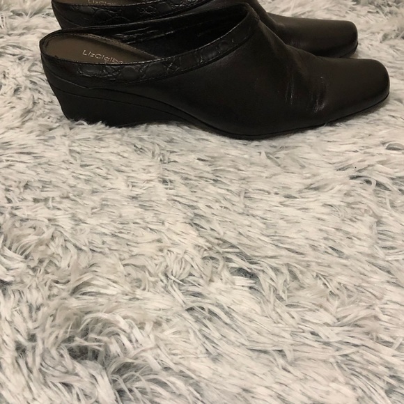 Liz Claiborne Black Leather Mules - Picture 2 of 8